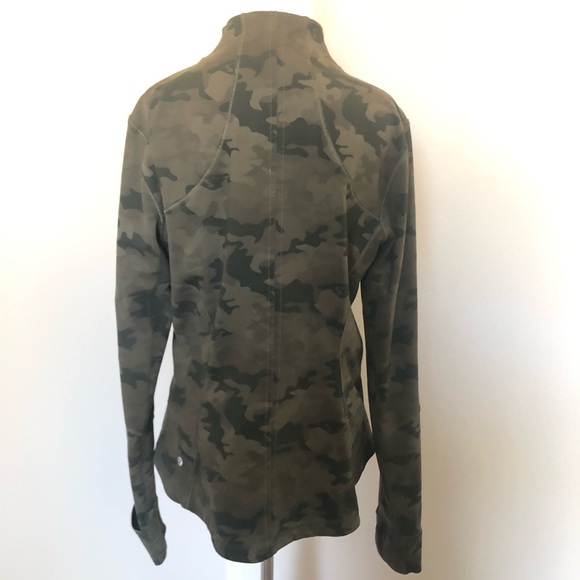 Sold. Lululemon savasana camo forme jacket - Picture 4 of 7
